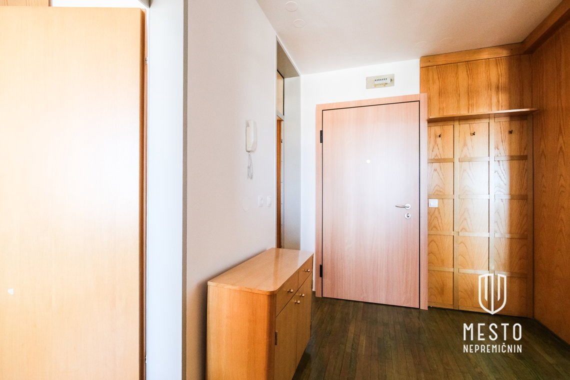 Two-bedroom apartment in Bežigrad — near the Mercator office building – 9