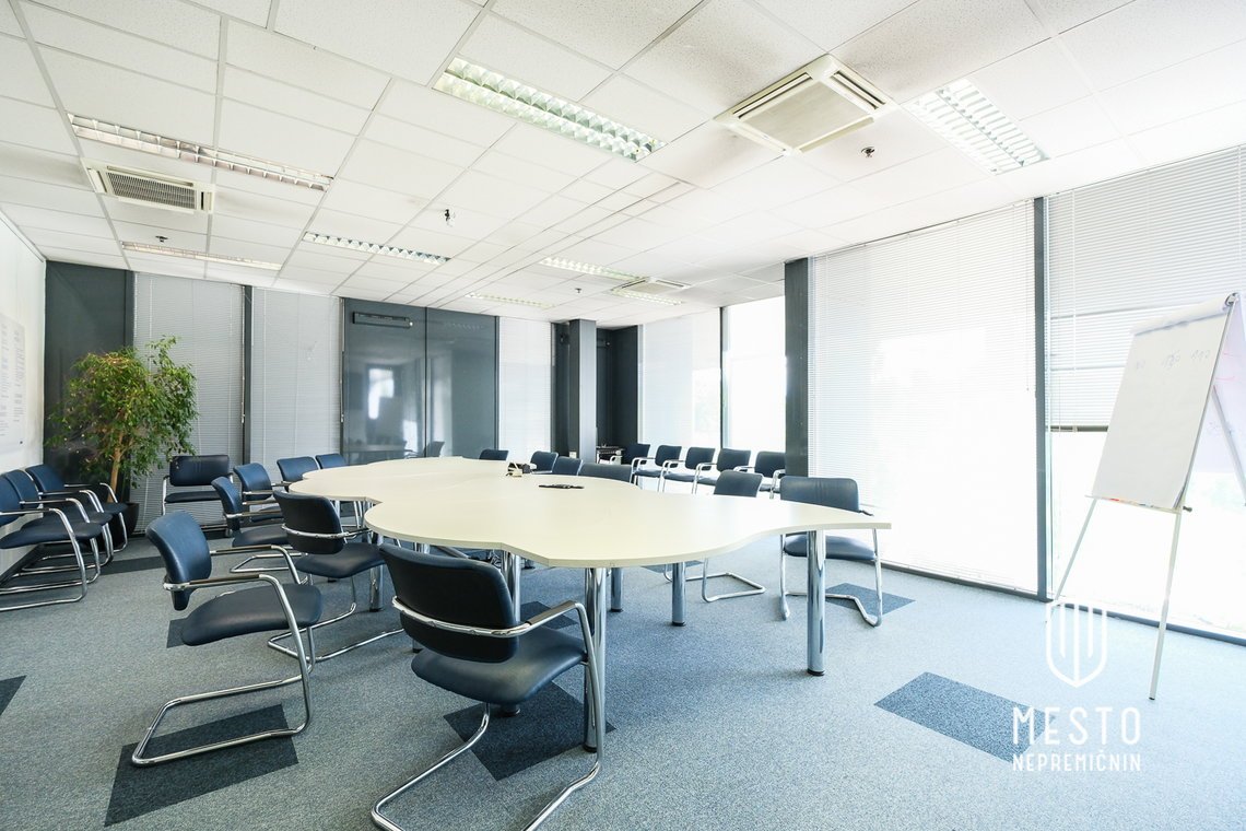 Commercial space in a business building near Bežigrad – 4