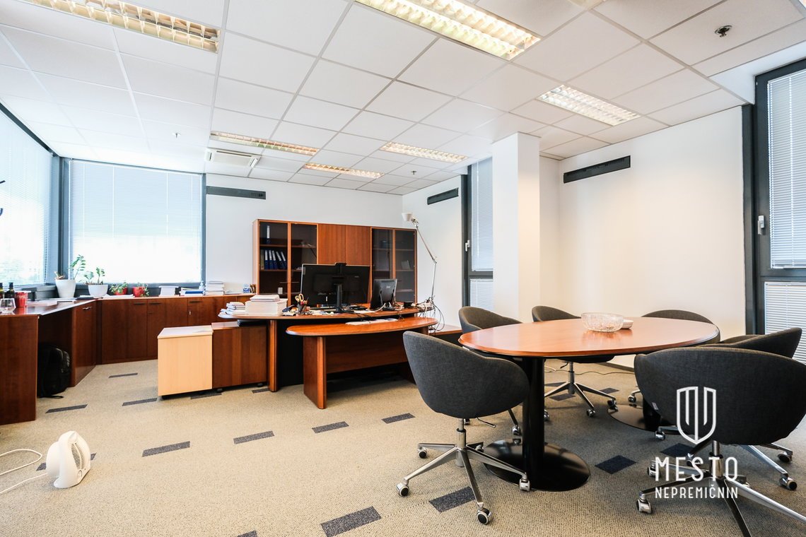 Commercial space in a business building near Bežigrad – 8