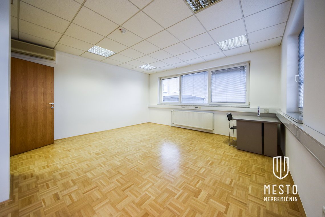 Poslovni prostori v industrijski coni Trzin – 2