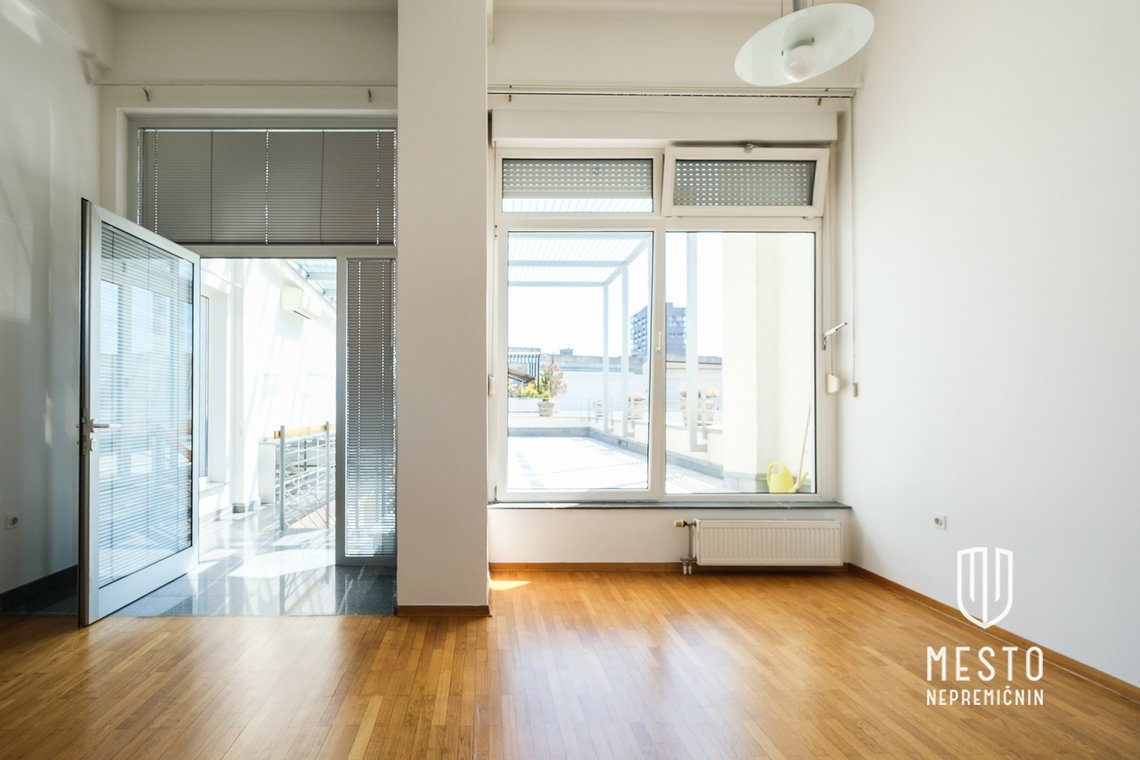 Štirisobno dupleks penthouse stanovanje v Zupančičevi jami – 12