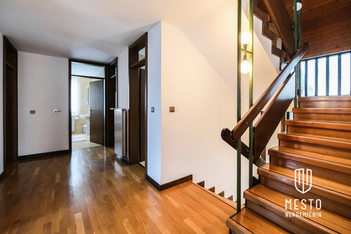 Spacious detached house in Stožice – 6