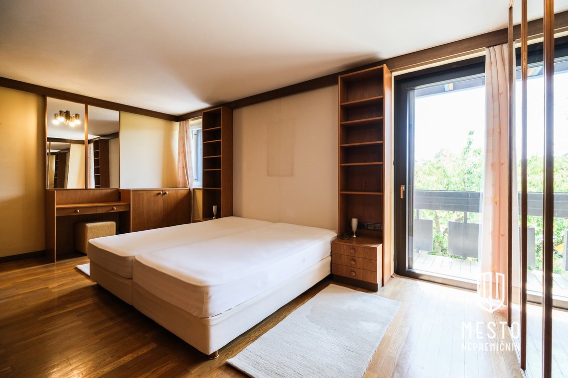 Spacious detached house in Stožice – 7