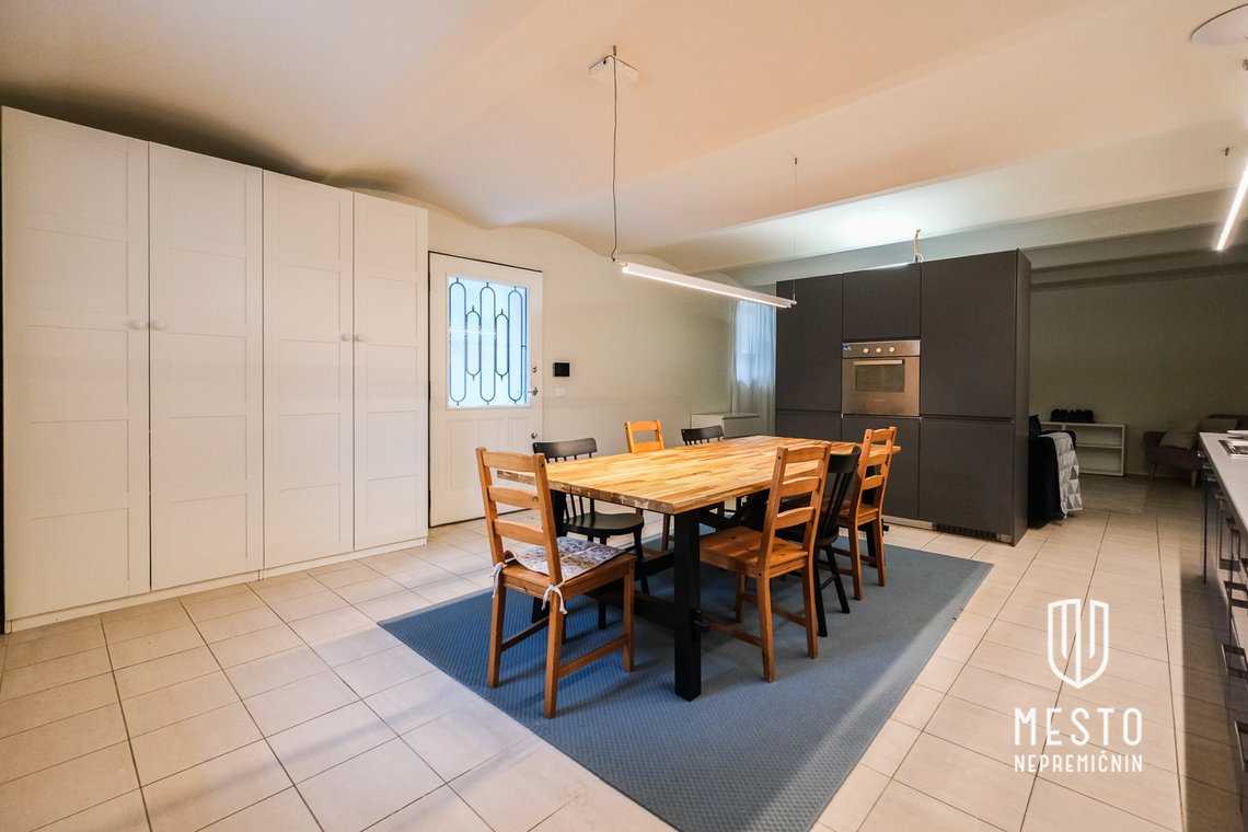 Two-bedroom apartment in a renovated bourgeois villa in Prule (Polklet, built 1920, renovated 2010) – 4