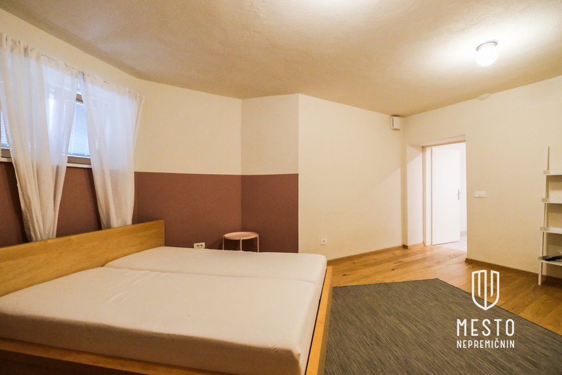 Two-bedroom apartment in a renovated bourgeois villa in Prule (Polklet, built 1920, renovated 2010) – 7