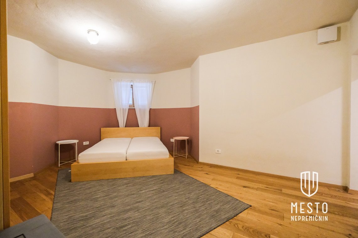 Two-bedroom apartment in a renovated bourgeois villa in Prule (Polklet, built 1920, renovated 2010) – 10